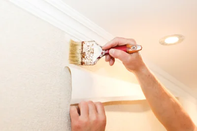 Pose de papier peint à Gazost — revêtements muraux et toiles de verre